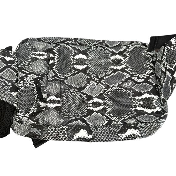 Tushbaby 'The Pack' Diaper Bag Python Snake Print Crossbody Waist Belt Fanny NWT - Picture 7 of 11